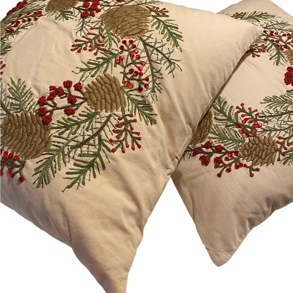 Pottery Barn 2 Tan XL Down Filled Pillows W Christmas Wreath Embroidery Beaded - Picture 15 of 16